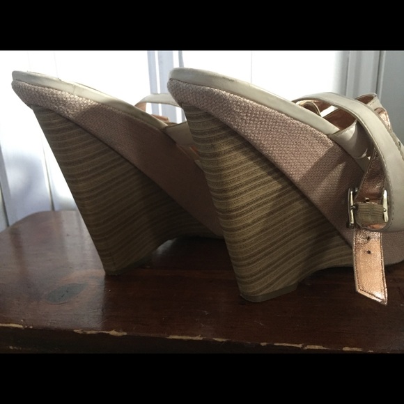 BCBGgeneration Strappy White Leather Wedges - Picture 4 of 6